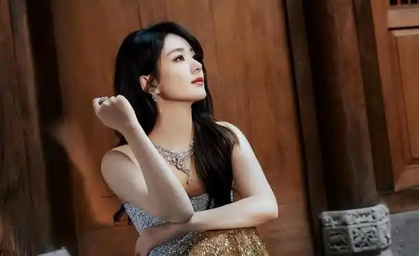 10位女星生娃前后对比,普遍满脸油光,身材臃肿,仅3位光鲜亮丽