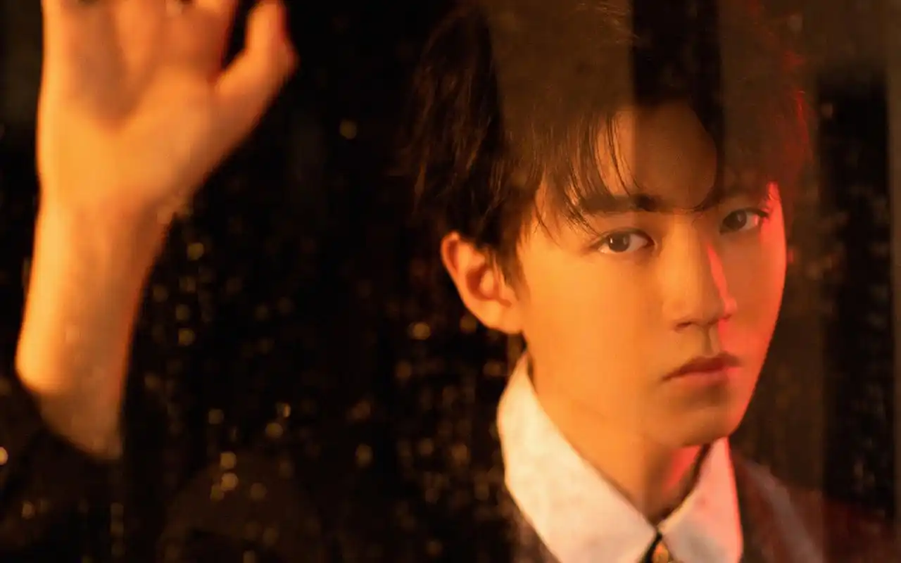 王俊凯帅气西装写真图片桌面壁纸