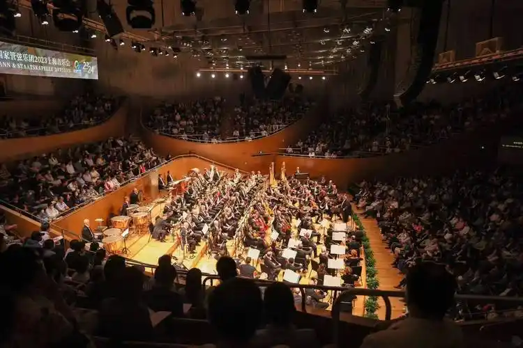 观众席|蒂勒曼与德累斯顿带来了什么?_查拉图斯特拉_音乐会_施特劳斯