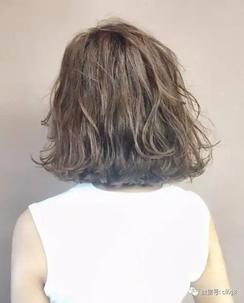 今年短发空气烫火了