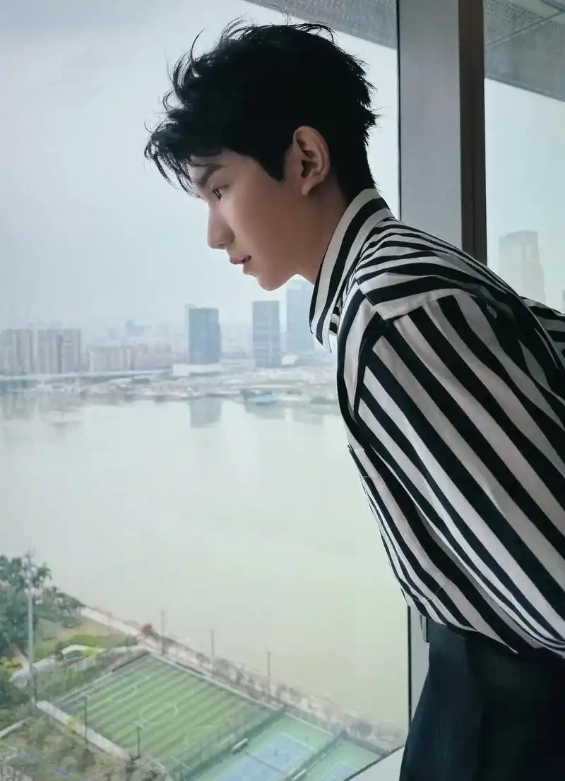 王源大帅哥.我的老天奶 这也太帅啦@tfboys-王源 # - 抖音