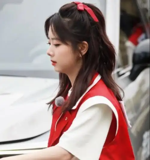 谭松韵跑男生图来袭失去滤镜的庇护看清颜值确定30岁