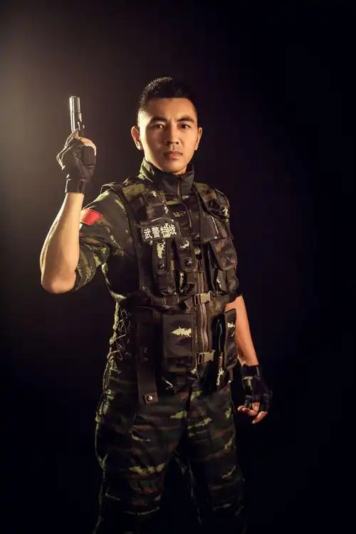 小鹿哥的写真摄影作品《军旅人生》