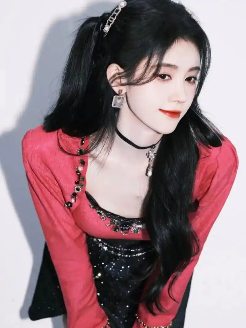 神仙颜值鞠婧祎