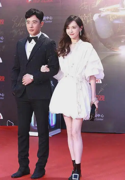 唐嫣说:"我和罗晋在一起时,他跟我提了6次分手"