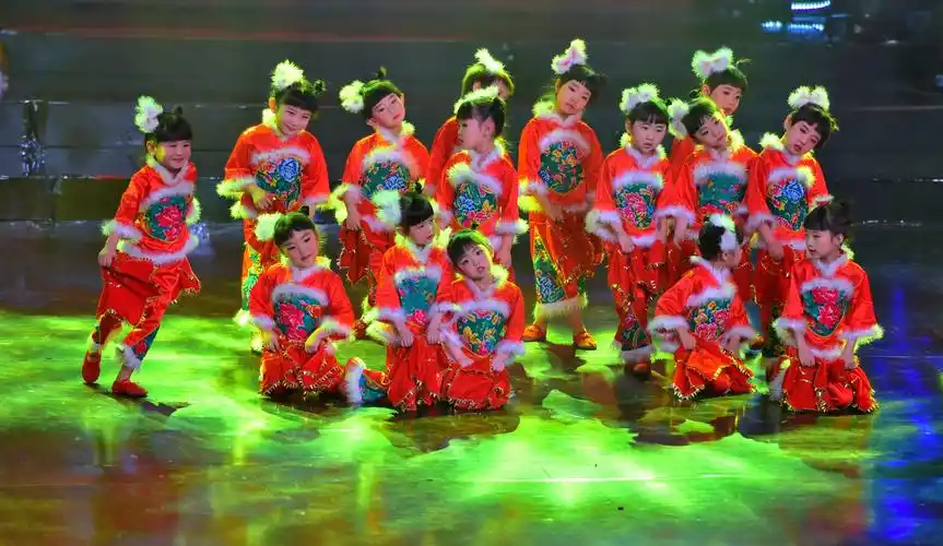 2015欢动甘肃校园春晚照