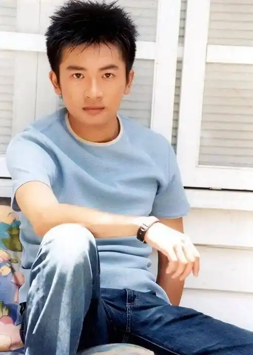 49岁苏有朋现身面部僵硬判若两人!拒绝粉丝签名当场黑脸被说傲慢