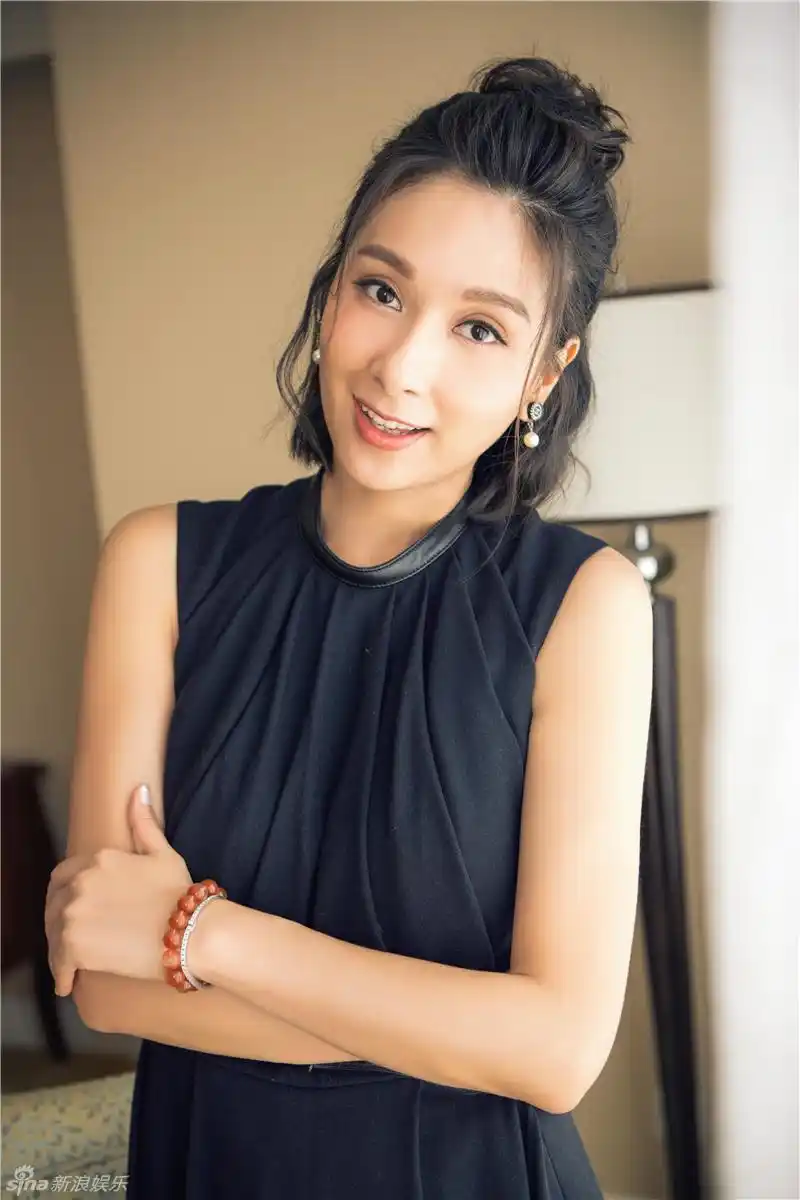 杨恭如新造型少女感爆棚