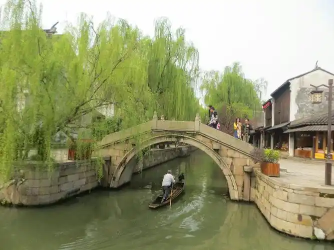 江南水乡,风景如画,小桥流水,桃红柳绿,美不胜收!