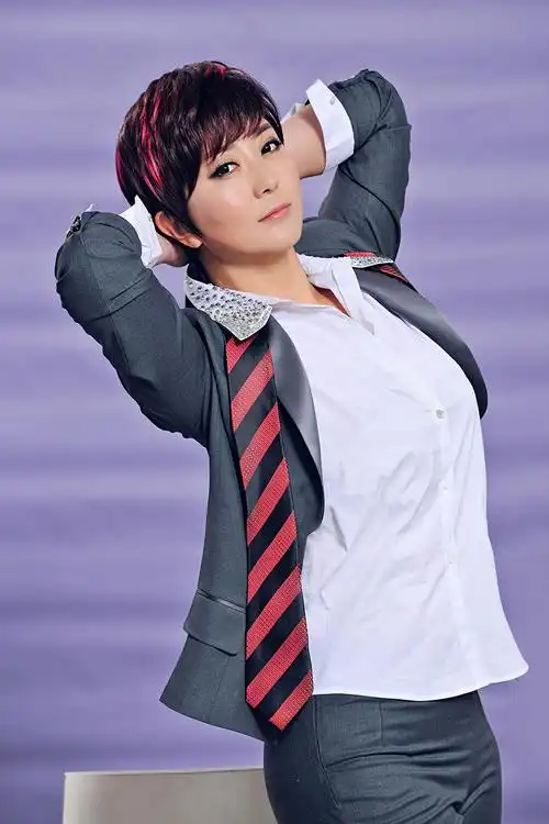 p>格格,原名蒙克其其格,8月1日出生于内蒙古自治区赤峰市克什克腾旗