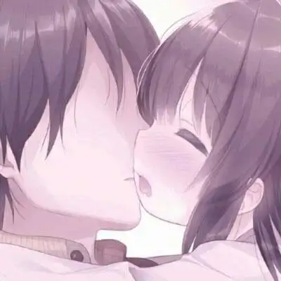 骚一点的二次元情头一对两张漫画情侣床上头像