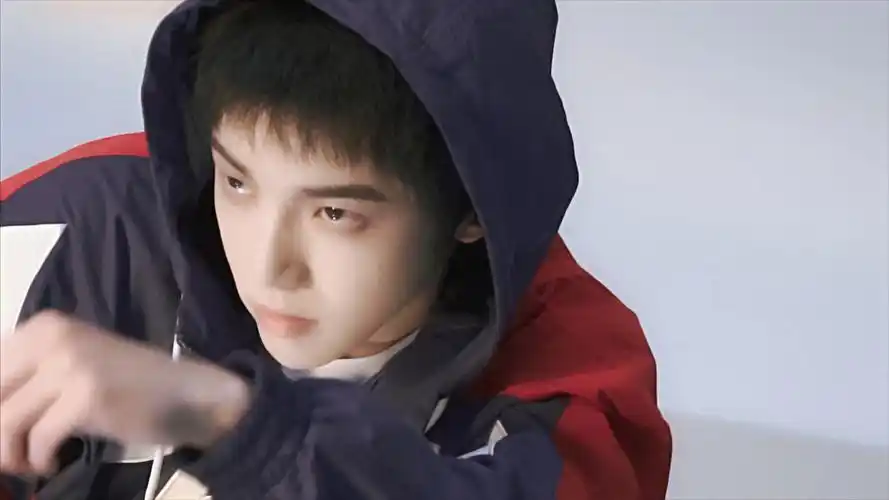 华晨宇 李宁代言人 - 堆糖,美图壁纸兴趣社区