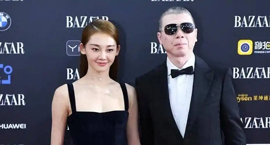 冯小刚直言:她太会装了,永远红都做不到,更别说获奖了_苗苗_冯导_淼淼