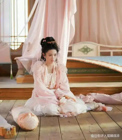 《长相思》:同样演"妹妹",杨紫,代露娃对比,差异很明显