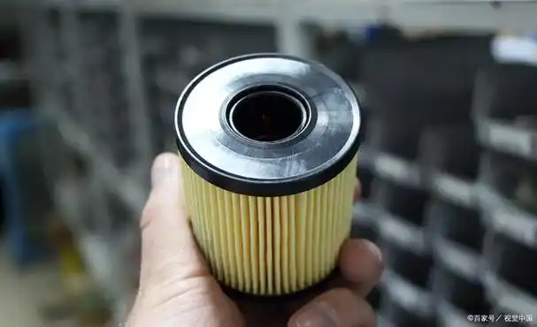 汽车汽油滤芯多久换一次?