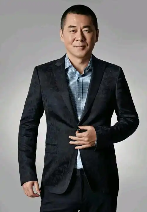 近日,备受关注的影视界巨星陈建斌首次公开谈及与前任吴越的感情,让