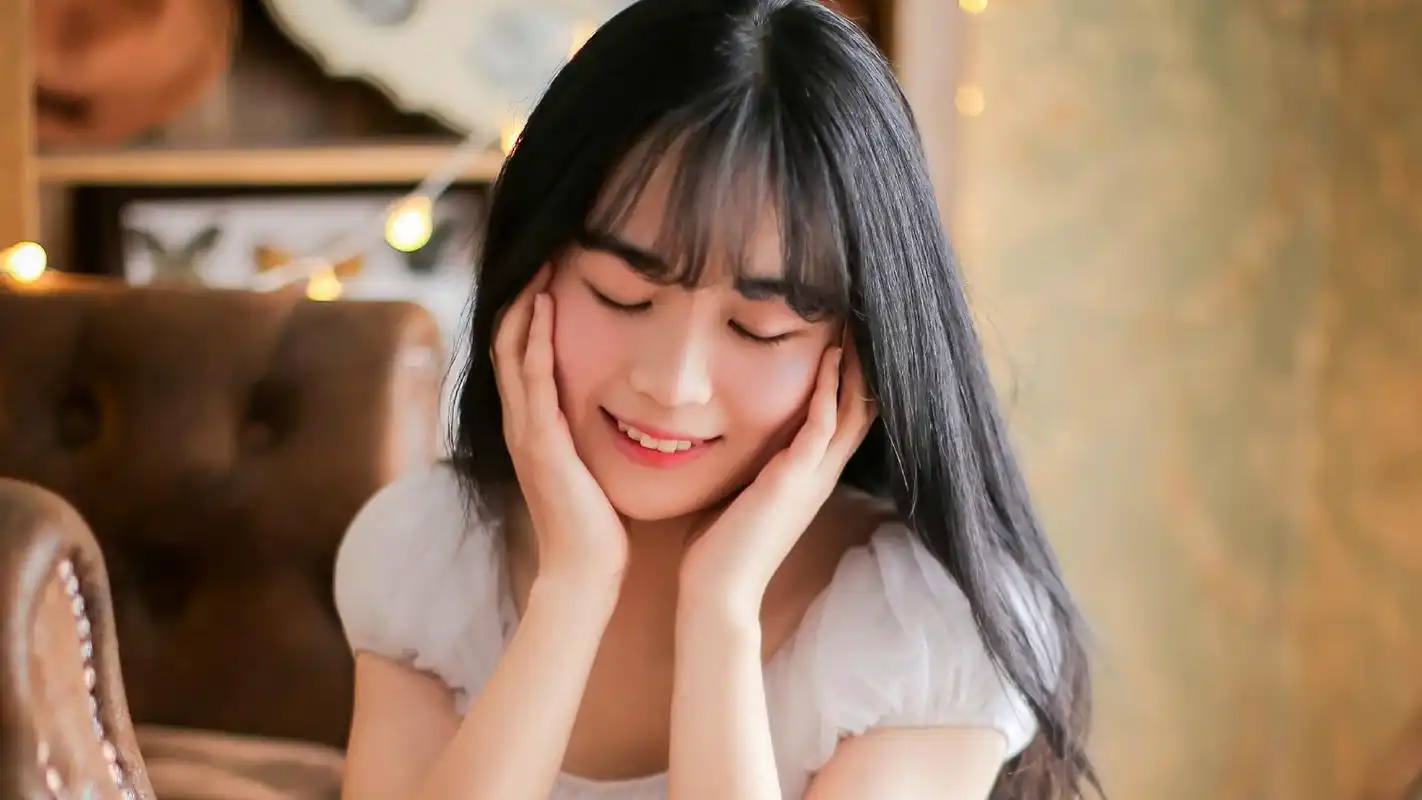 长发文艺美女清新治愈系写真高清壁纸