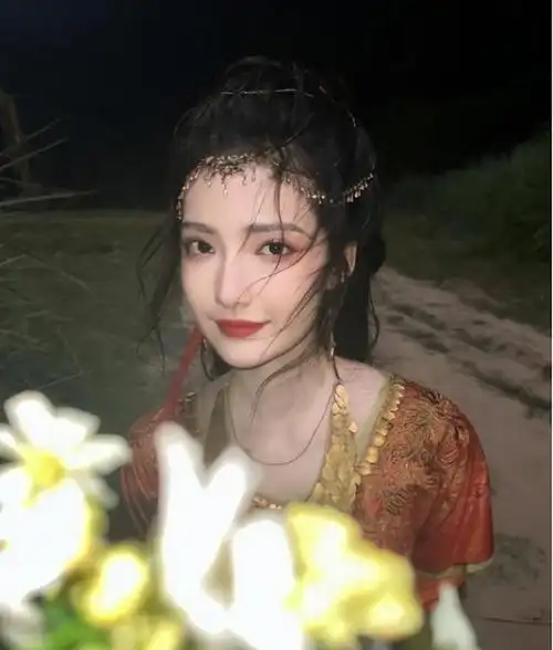 新疆盛产美女8位异域风情女星个个貌美如花浓颜系太惊艳