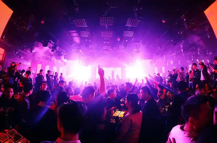 酒吧设计装饰装修资讯_只专注夜场装饰的酒吧设计公司 酒吧空间设计