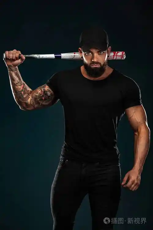 韩国明星男肌肉照片_男同事肌肉照片_韩国肌肉型男崔振赫