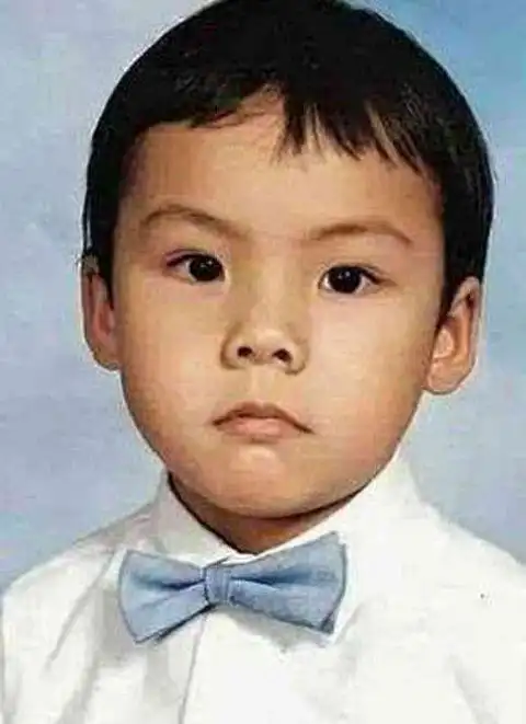 小时候长得丑长大好看的明星_小时候好看的长大都丑