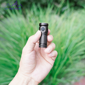 在路上m4 迷你强光手电筒usb直充电 小型手电筒 高亮led微型手电筒 防