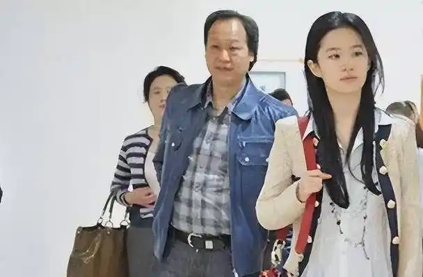 陈金_杨采钰_母亲