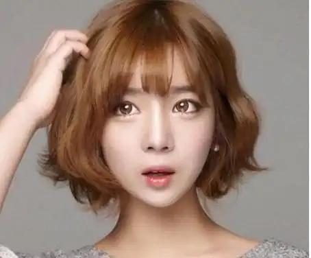 清纯显气质女生短发发型图片