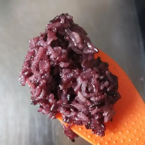 紫米饭团,粘糯美味,做法简单