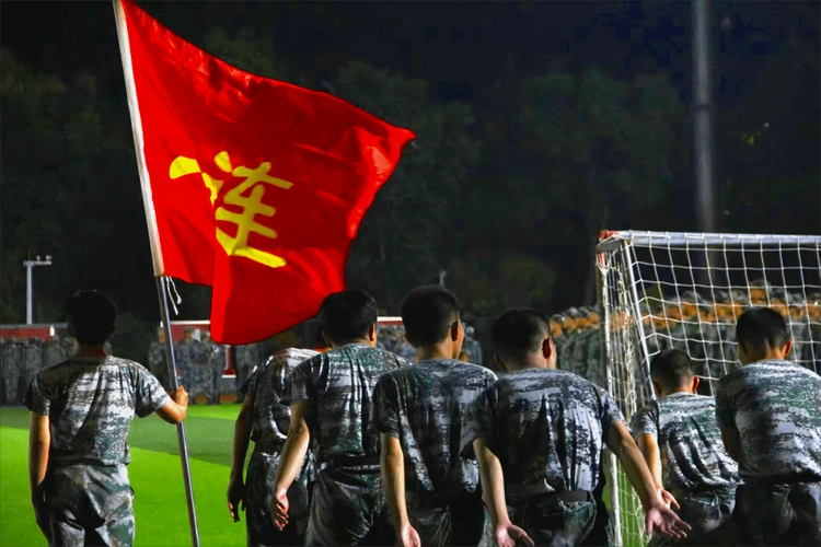 谋略正类棋(点击排长,解锁军训)军棋博弈,等级严明服从是军人的天职