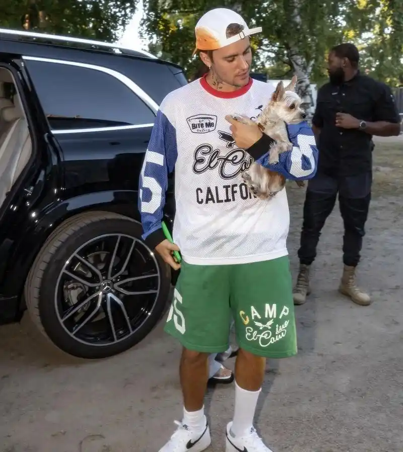 justin bieber贾斯汀比伯近日更新ins,分享一则日常.