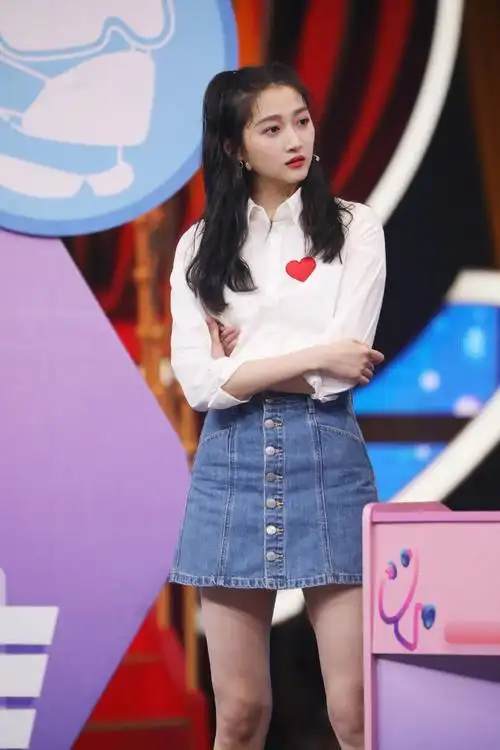 关晓彤双马尾清新灵动图片810