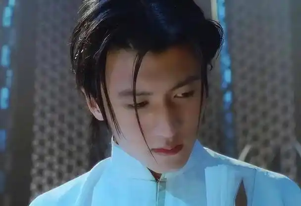 直到如今才明白,谢霆锋对张柏芝不仅是喜欢,而是用尽全力的深爱