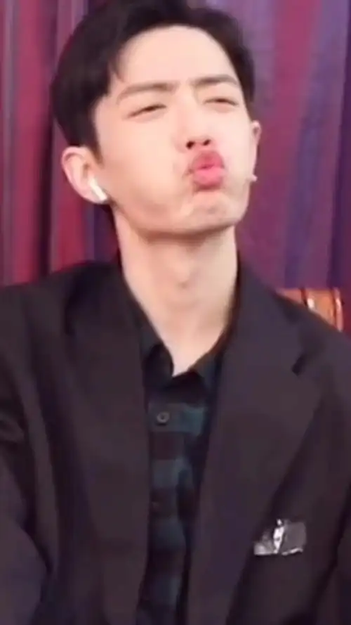 肖战战战嘟嘟嘴暴击合集可爱到爆