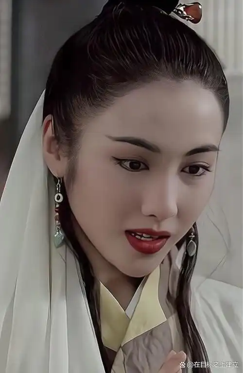 八版"周芷若"对比,高圆圆是8090后经典,但老版更贴近原著