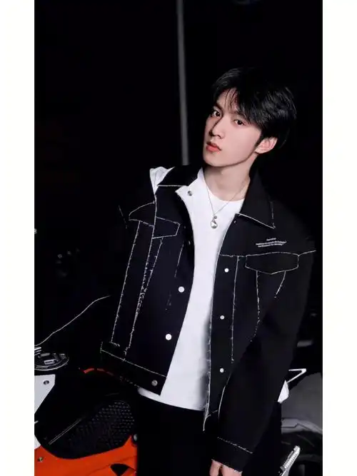 刘耀文机车男高