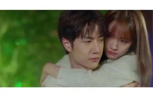 你想去哪玩呀 卢洋洋我们在家看电视吧 蔡徐坤嗯 卢洋洋你想看什么