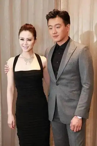 专一的佟大为:恋过范冰冰,放弃马伊琍,与老师一见钟情恩爱至今