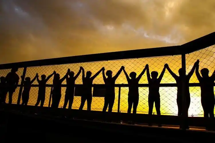 古诗词中的背影 (月考下水作文)