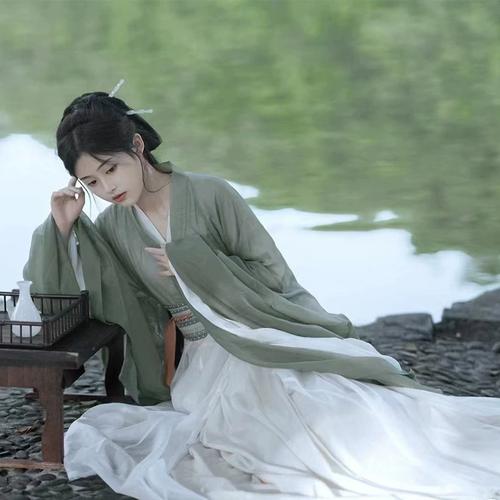 女魏晋制南北朝古风交领齐腰古装清冷风仙气舞蹈演出服汉服春秋款