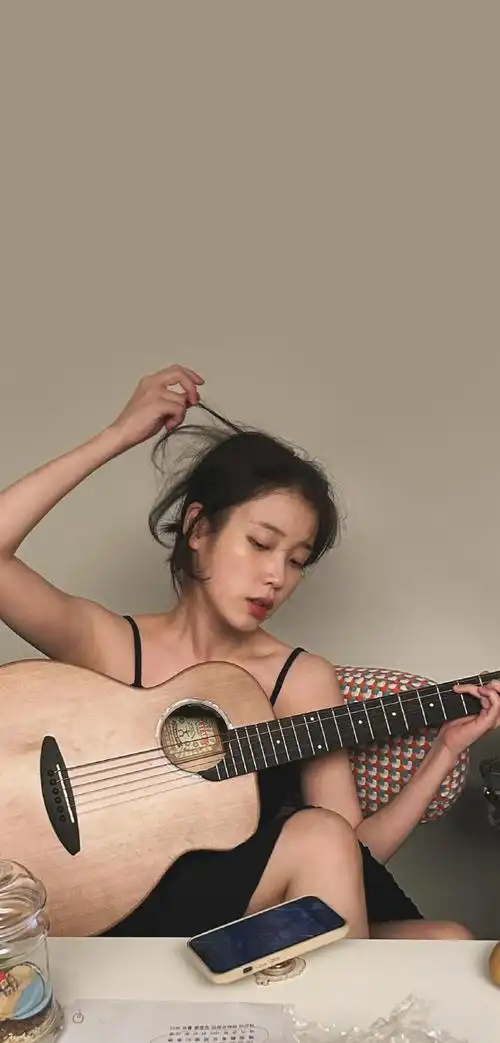 iu李知恩人美心善