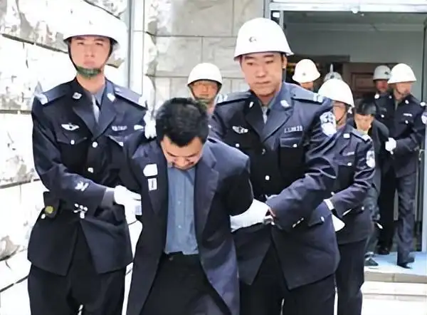 凶手一直没有找到,只因有"内鬼"出现|韩利|韩明|抢劫|破案_网易订阅