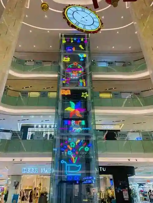 顺盈时代广场-"the times square has."-大众点评移动版