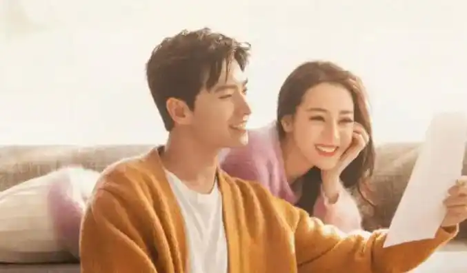 也有很多影视剧作就是类似的题材,像刚刚播完迪丽热巴和杨洋的热剧