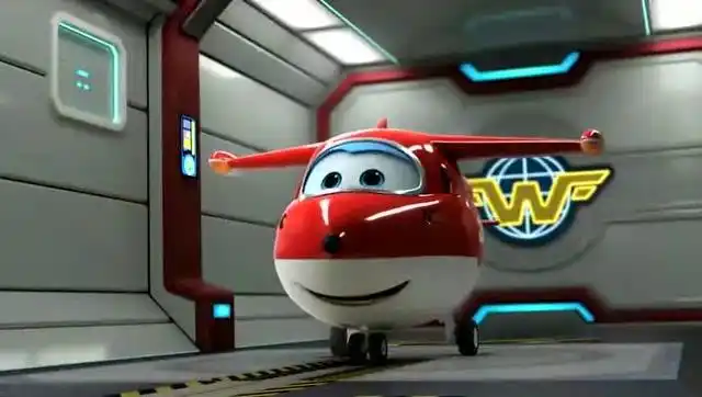 超级飞侠5:乐迪飞在空中差点撞上了起飞的火箭,好危险啊