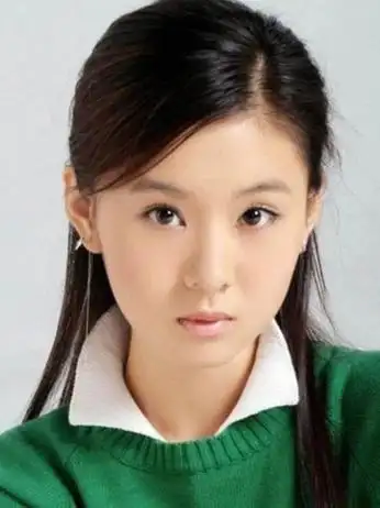 回顾李小萌陪伴老公王雷走红为他放弃演艺事业如今仍恩爱有加