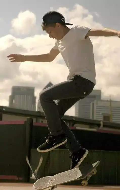 怎样给男票拍照?男生拍照pose大全