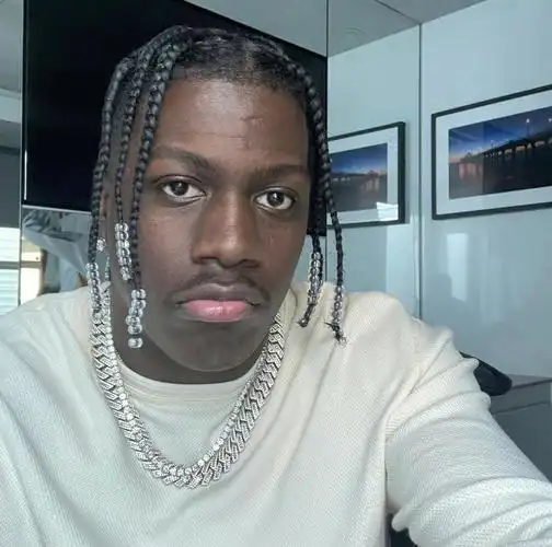 的一股清流,莫名觉得有点可爱#非洲辫  #黑人文化  #嘻哈  #我喜欢的