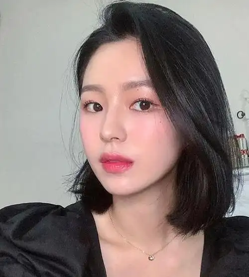 女人四十岁后烫发,多选这3种,气质又时尚|短发|发型|脸型|减龄_网易