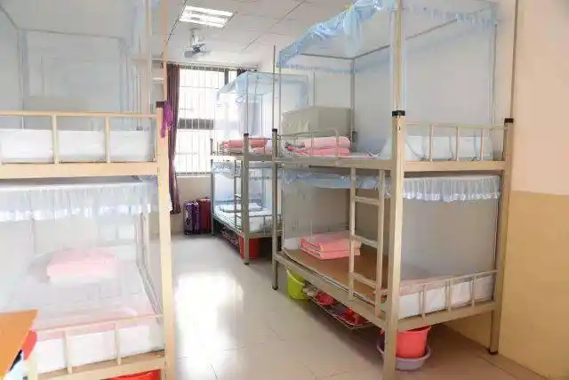 广州25所民办初中宿舍情况汇总